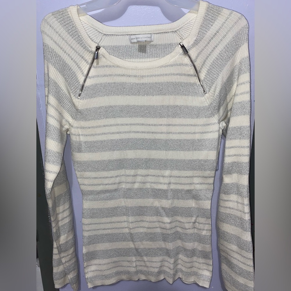 Used, has been worn once